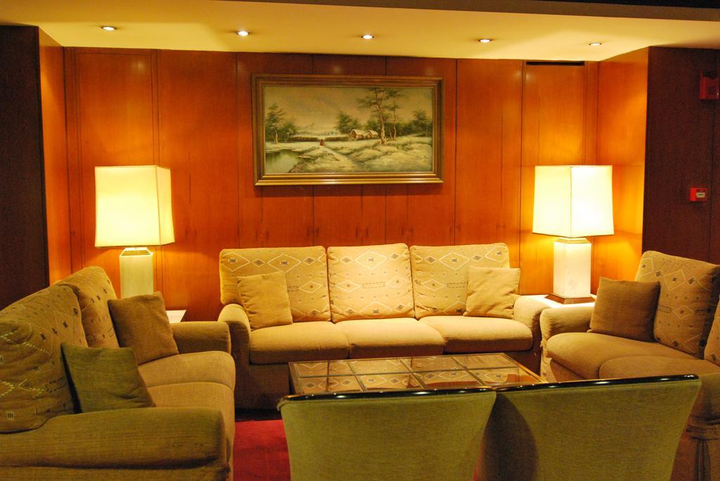 Iniohos Hotel Αθήνα Εξωτερικό φωτογραφία