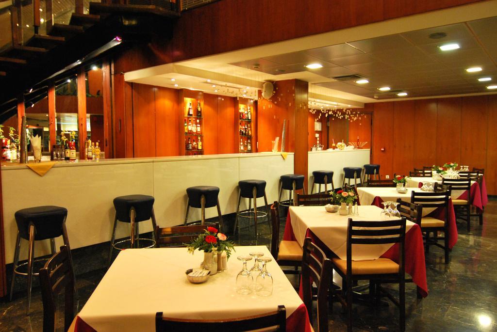 Iniohos Hotel Αθήνα Εξωτερικό φωτογραφία